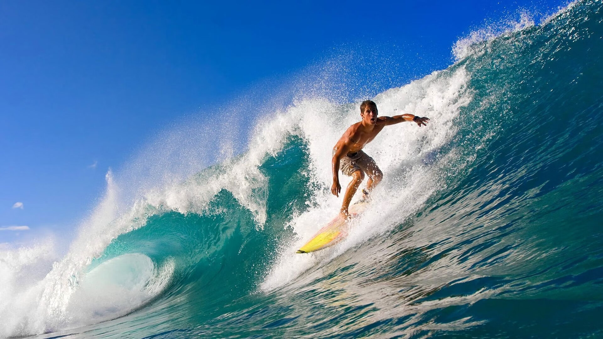 AYX-西亚卡姆连续七场高分险胜，勇士突破极限，赛场激情澎湃